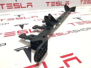 Кронштейн крепления вентилятора кондиционера, ориг. номер 1054164-00-E, Tesla Model X 2015-2021