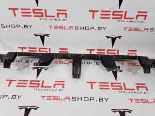 Кронштейн верхний передний (гриля), ориг. номер 1047020-00-F, Tesla Model X 2015-2021