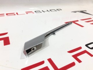 Накладка люверсы, ориг. номер 1049609-00-F, Tesla Model X 2015-2021