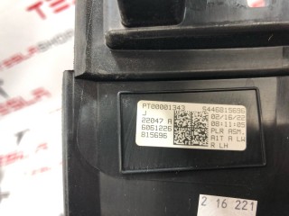 Накладка стойки А, ориг. номер PT00001343, Rivian R1T 2021-2024