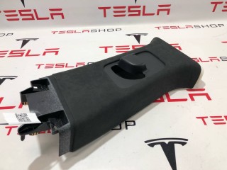 Накладка стойки B, внутренняя, ориг. номер PTY0104112, PTY0104113, PT00001361, Rivian R1T 2021-2024