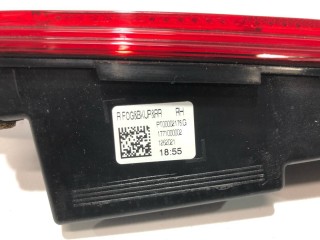 Отражатель заднего бампера, ориг. номер PT00000380, PT00002175G, Rivian R1T 2021-2024
