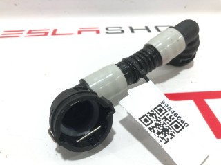 Патрубок системы охлаждения (RIVIAN R1T), ориг. номер PT00017706D, PT00061706, Rivian R1T 2021-2024