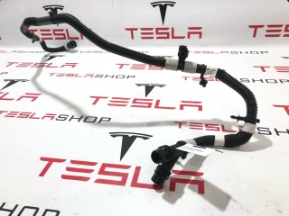 Патрубок системы охлаждения (RIVIAN R1T), ориг. номер PT00061704-E, Rivian R1T 2021-2024