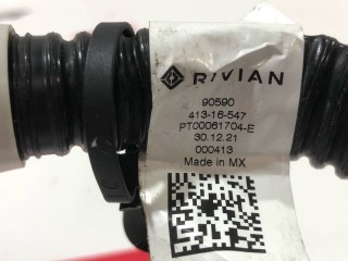 Патрубок системы охлаждения (RIVIAN R1T), ориг. номер PT00061704-E, Rivian R1T 2021-2024