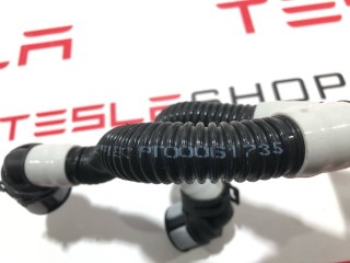 Патрубок системы охлаждения (RIVIAN R1T), ориг. номер PT00001714, PT00061735, Rivian R1T 2021-2024