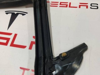 Уплотнитель проема дверного, ориг. номер 156223, Tesla Model 3 2017-2021