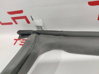 Уплотнитель проема дверного, ориг. номер 156223, Tesla Model 3 2017-2021