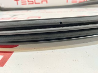 Уплотнитель проема дверного, ориг. номер 156223, Tesla Model 3 2017-2021