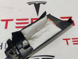 Накладка стойки С, ориг. номер 1086273-00-H, Tesla Model 3 2017-2021