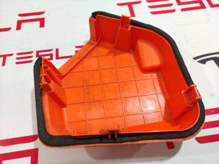 Крышка порта зарядки внутренняя, ориг. номер 1096326-00-C, 1479255-00-B, Tesla Model 3 2017-2021