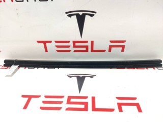 Уплотнитель стекла внутренний двери, ориг. номер 1613733-00-A, Tesla Model S 2-й рест 2021-2026