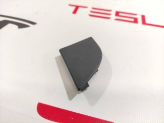Заглушка обшивки (карты) двери, ориг. номер 1633657-01-F, 1566036-00-A, Tesla Model S 2-й рест 2021-2026