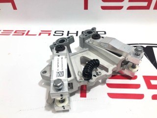 прочая запчасть, ориг. номер 1607360-00-E, Tesla Model S  [2-й рестайлинг] 2021-2026