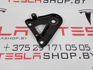 Пластина заднего подрамника, ориг. номер 1044573-00-B, Tesla Model 3 2017-2021