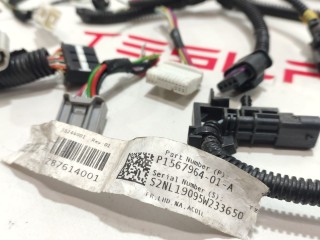 Фишка (разъем) электропроводка подкапотная, ориг. номер 1567964-01-C, Tesla Model 3 2017-2021