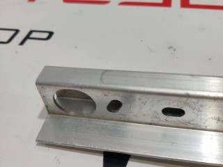 Планка держатель кронштейна АКБ, ориг. номер 1109808-00-C, Tesla Model 3 2017-2021