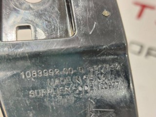 Кронштейн крепления фонаря, ориг. номер 108399200E, Tesla Model 3 2017-2021