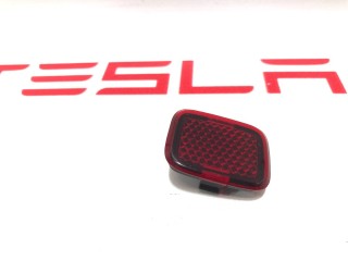 Отражатель двери передней левой/правой, ориг. номер 1085105-00-E, Tesla Model S 2-й рест 2021-2026
