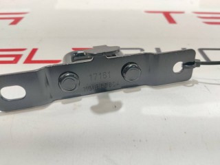 Петля фиксации сидений 2-го ряда, ориг. номер 1101865-00-A, Tesla Model 3 2017-2021