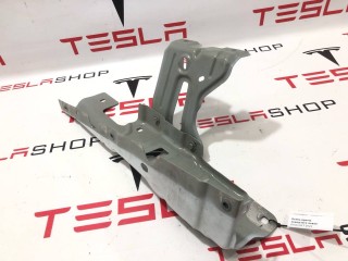 Полка крыла переднего, ориг. номер PT00015623, PT00015624, Rivian R1T 2021-2024