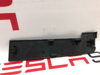Заглушка обшивки (карты) двери, ориг. номер 1599719-00-A-1, 1566145-00-A, Tesla Model S 2-й рест 2021-2026