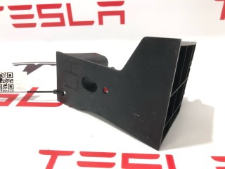 Кронштейн внутренний стойки C, ориг. номер 1640618-00-B, Tesla Model S 2-й рест 2021-2026