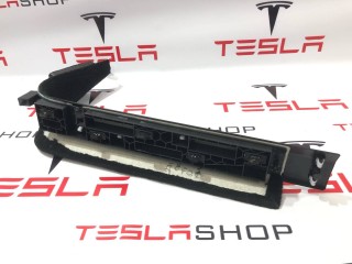 Накладка стойки А, ориг. номер 1566074-00-D, 1587445-00-B, Tesla Model S 2-й рест 2021-2026