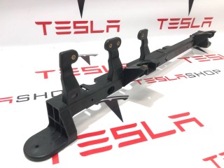 Кронштейн крепления вентилятора кондиционера, ориг. номер 1054164-00-E, Tesla Model X 2015-2021