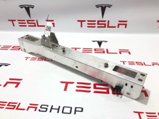 Планка, ориг. номер PT00012090, Rivian R1T 2021-2024