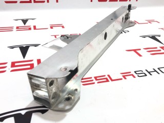 Планка, ориг. номер PT00012090, Rivian R1T 2021-2024