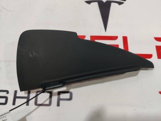Накладка боковая торпеды, ориг. номер 1563061-00-D, Tesla Model S 2-й рест 2021-2026