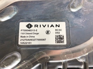 Блок чарджера, ориг. номер PT00048313-E, Rivian R1T 2021-2024