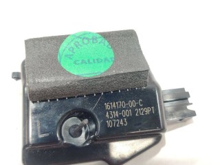 Фонарь подсветки салона, ориг. номер 1614170-00-C, Tesla Model S 2-й рест 2021-2026