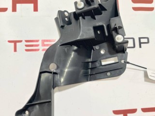 Кронштейн внутренний стойки C, ориг. номер 1621722-00-C, 1613457-00-B, Tesla Model S 2-й рест 2021-2026