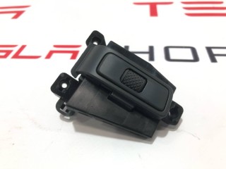 Кнопка управления на руле, ориг. номер PT00000910-L, PT00000913-G1, PT00000917-F, Rivian R1T 2021-2024