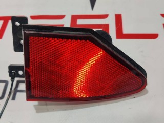 Отражатель фонаря на заднем крыле, ориг. номер 1022421-00-C, Tesla Model S 2-й рест 2021-2026
