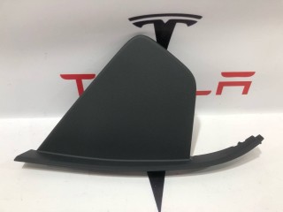 Накладка боковая торпеды, ориг. номер PT00000816, PT00000769, Rivian R1T 2021-2024
