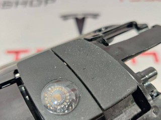 Фонарь подсветки салона, ориг. номер 1624608-99-B, Tesla Model S 2-й рест 2021-2026