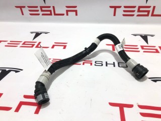 Патрубок системы охлаждения (RIVIAN R1T), ориг. номер PT00061736-D, Rivian R1T 2021-2024