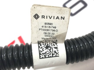 Патрубок системы охлаждения (RIVIAN R1T), ориг. номер PT00061736-D, Rivian R1T 2021-2024