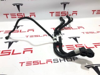 Патрубок системы охлаждения (RIVIAN R1T), ориг. номер PT00061733-E, Rivian R1T 2021-2024