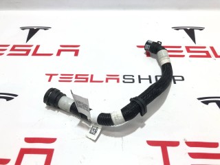 Патрубок системы охлаждения (RIVIAN R1T), ориг. номер PT00061734-D, Rivian R1T 2021-2024