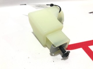 Кронштейн крепления обшивки двери, ориг. номер PT00240385, Rivian R1T 2021-2024