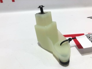 Кронштейн крепления обшивки двери, ориг. номер PT00240385, Rivian R1T 2021-2024