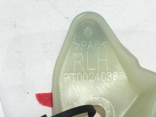Кронштейн крепления обшивки двери, ориг. номер PT00240385, Rivian R1T 2021-2024