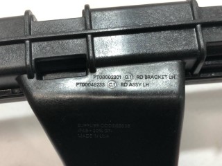 направляющая стеклоподъемника переднего, ориг. номер PT00046233, PT00002301, Rivian R1T 2021-2024