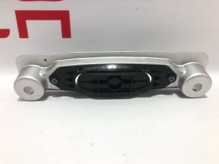 Петля (фиксатор) багажа, ориг. номер PT00038369-B, Rivian R1T 2021-2024