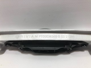 Петля (фиксатор) багажа, ориг. номер PT00038369-B, Rivian R1T 2021-2024