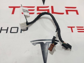 прочая запчасть, ориг. номер ZG-915711-000, Tesla Model X  [рестайлинг] 2021-2026